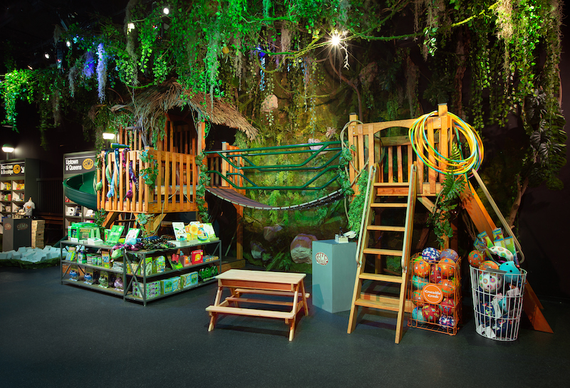 全新的营地玩具商店达拉斯的照片